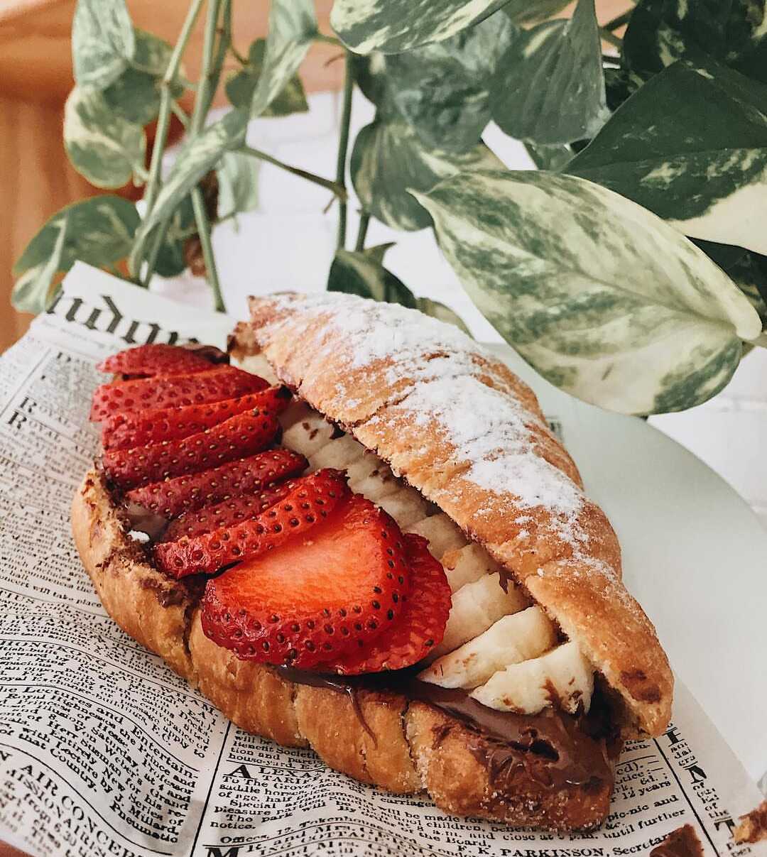 Nutella Croissant