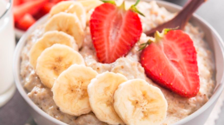 Avena con Plátano y Frutos Rojos