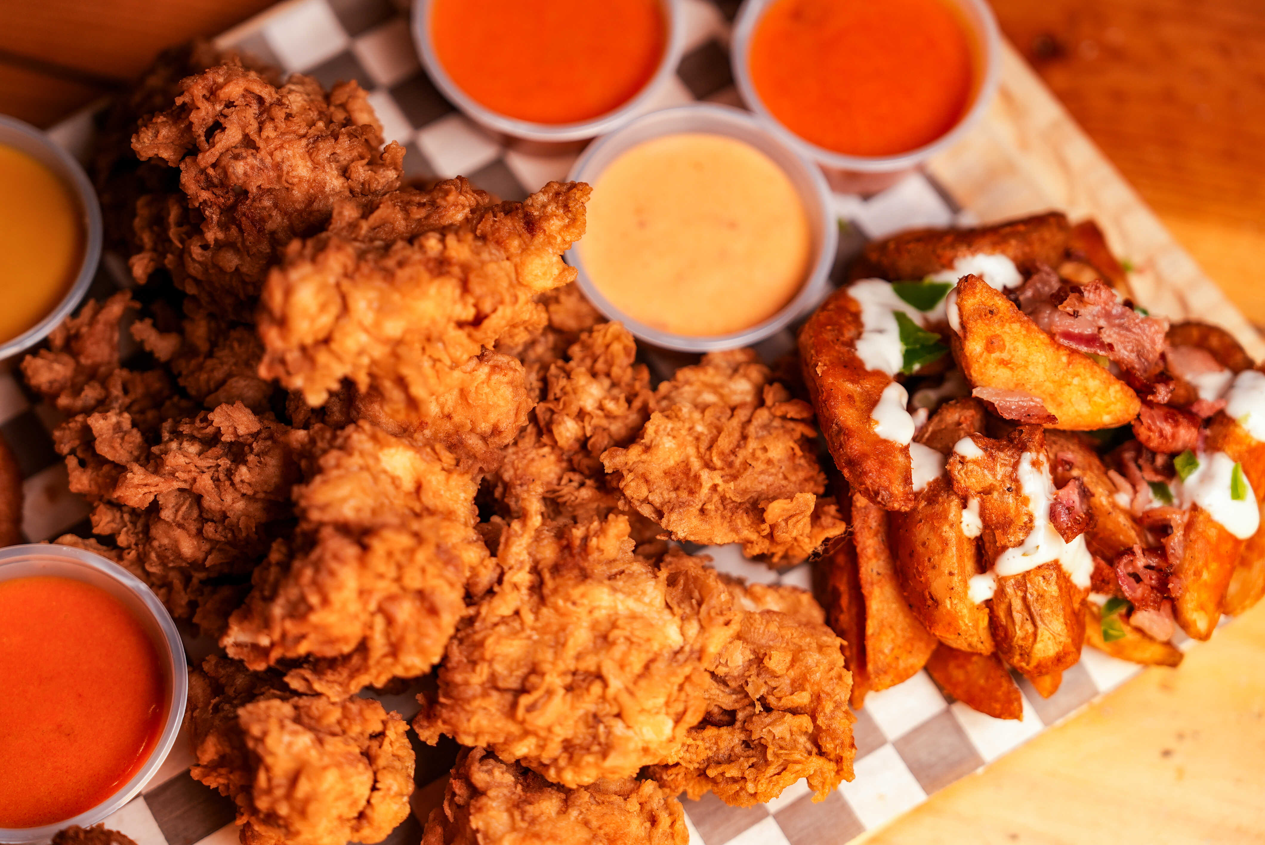 Combo Favorito (6) Boneless y Papas Gajo 🍗🍟