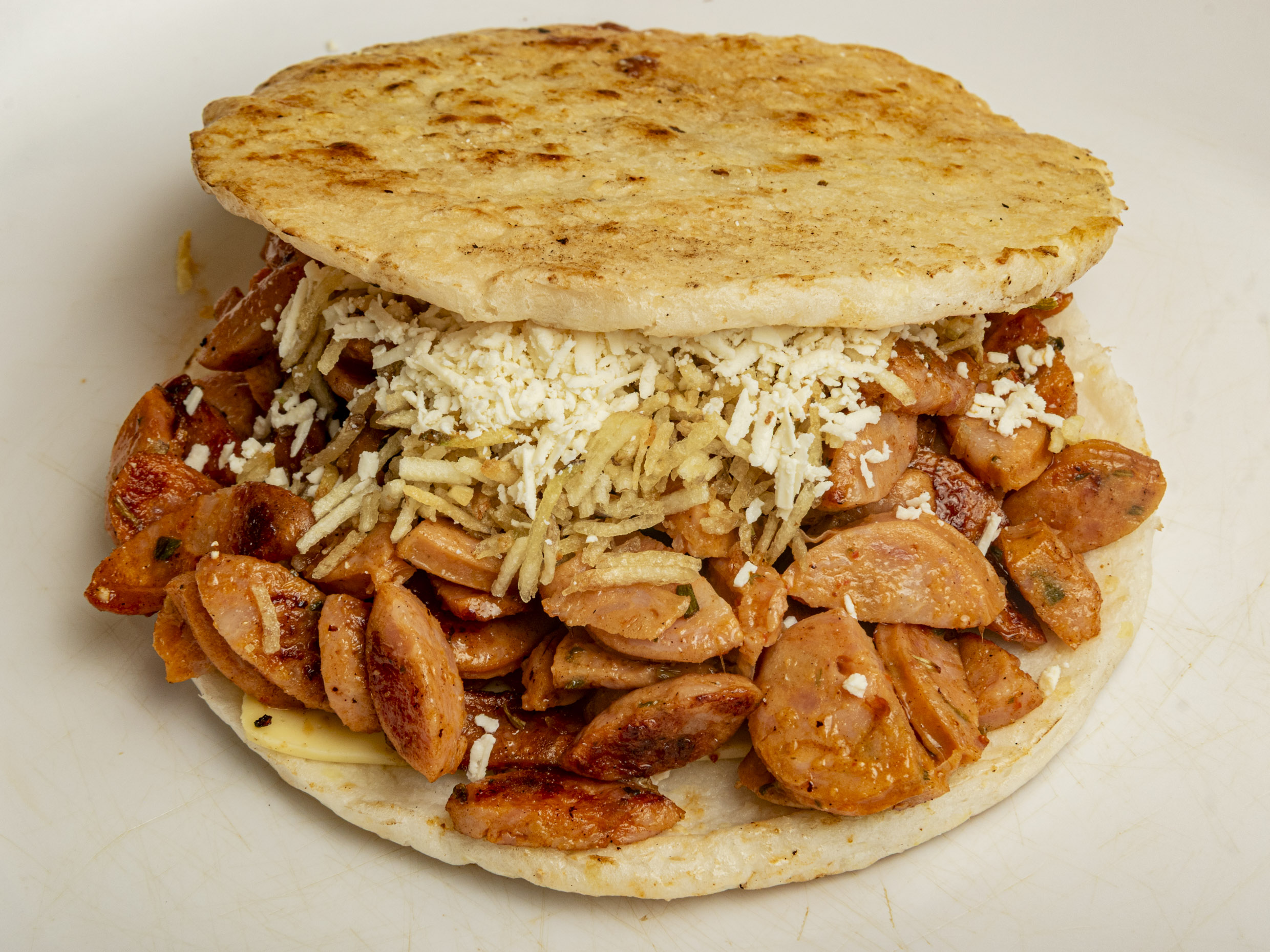 Arepa Rellena con Chorizo