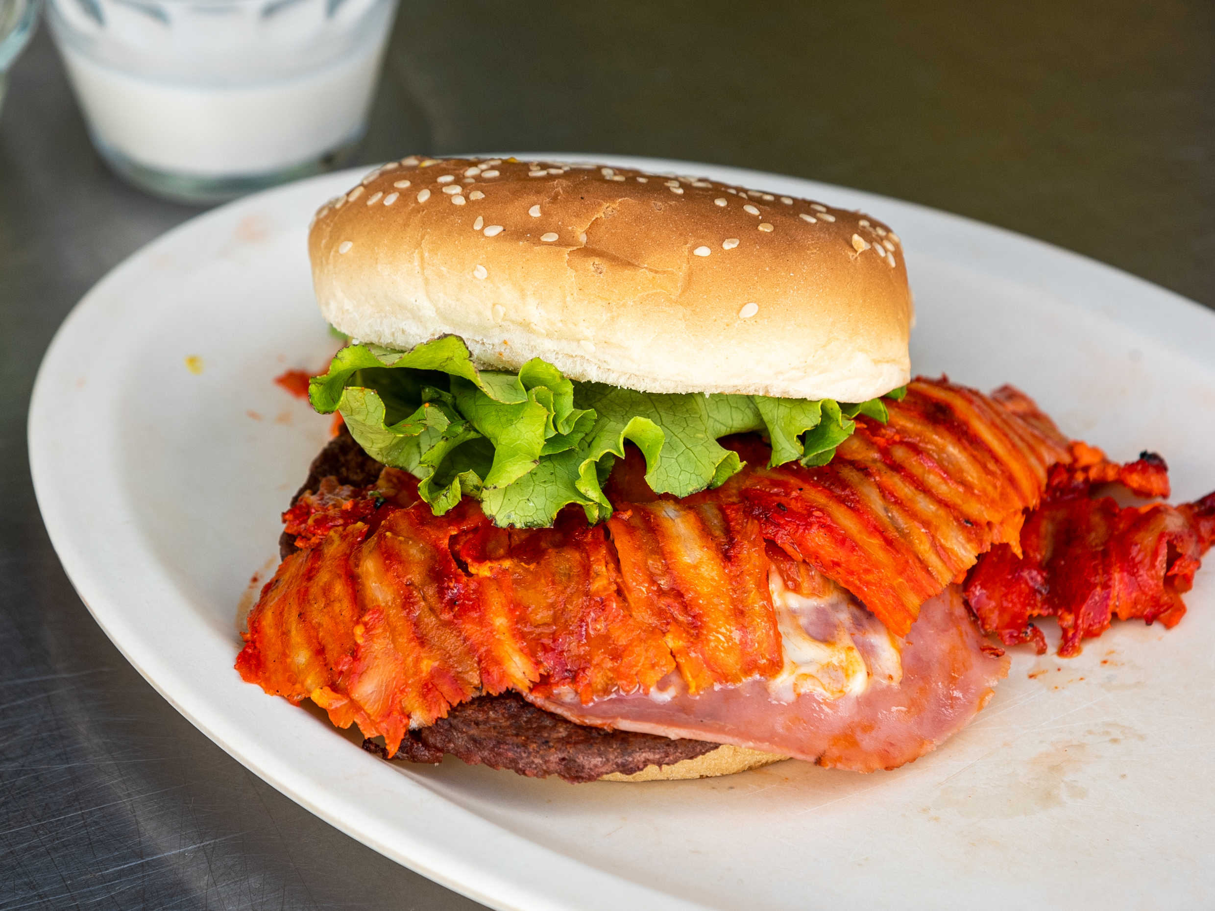 Hamburguesa Clásica con Papas y Pepsi
