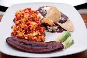 Huevos con Longaniza