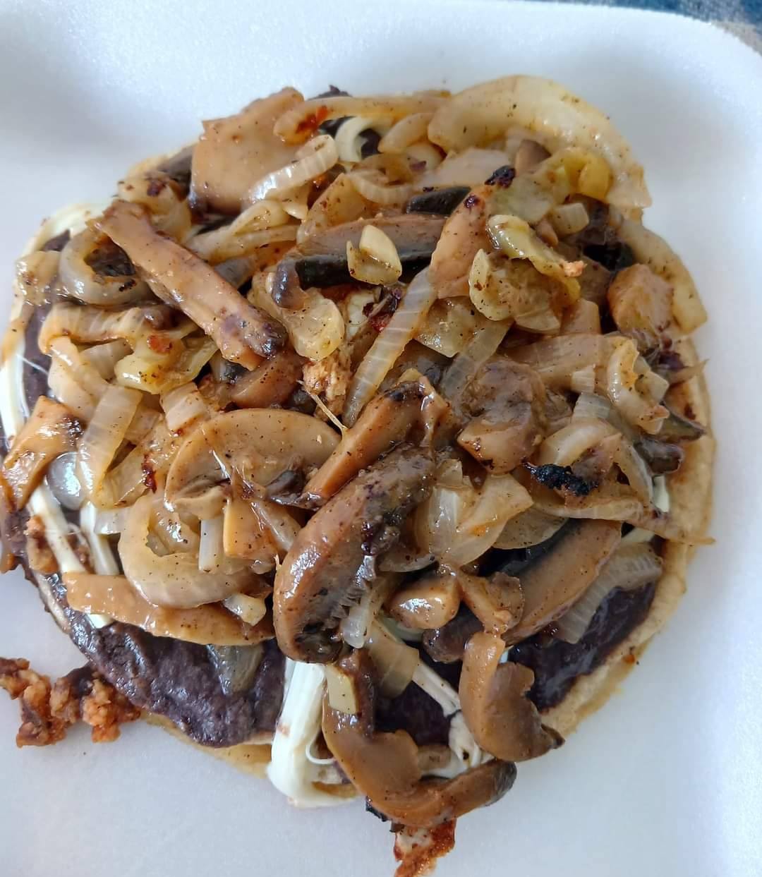 Sope de Asado Especial