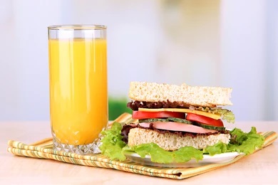 Combo-Saludable Jugo Verde + Sánwish de Atún