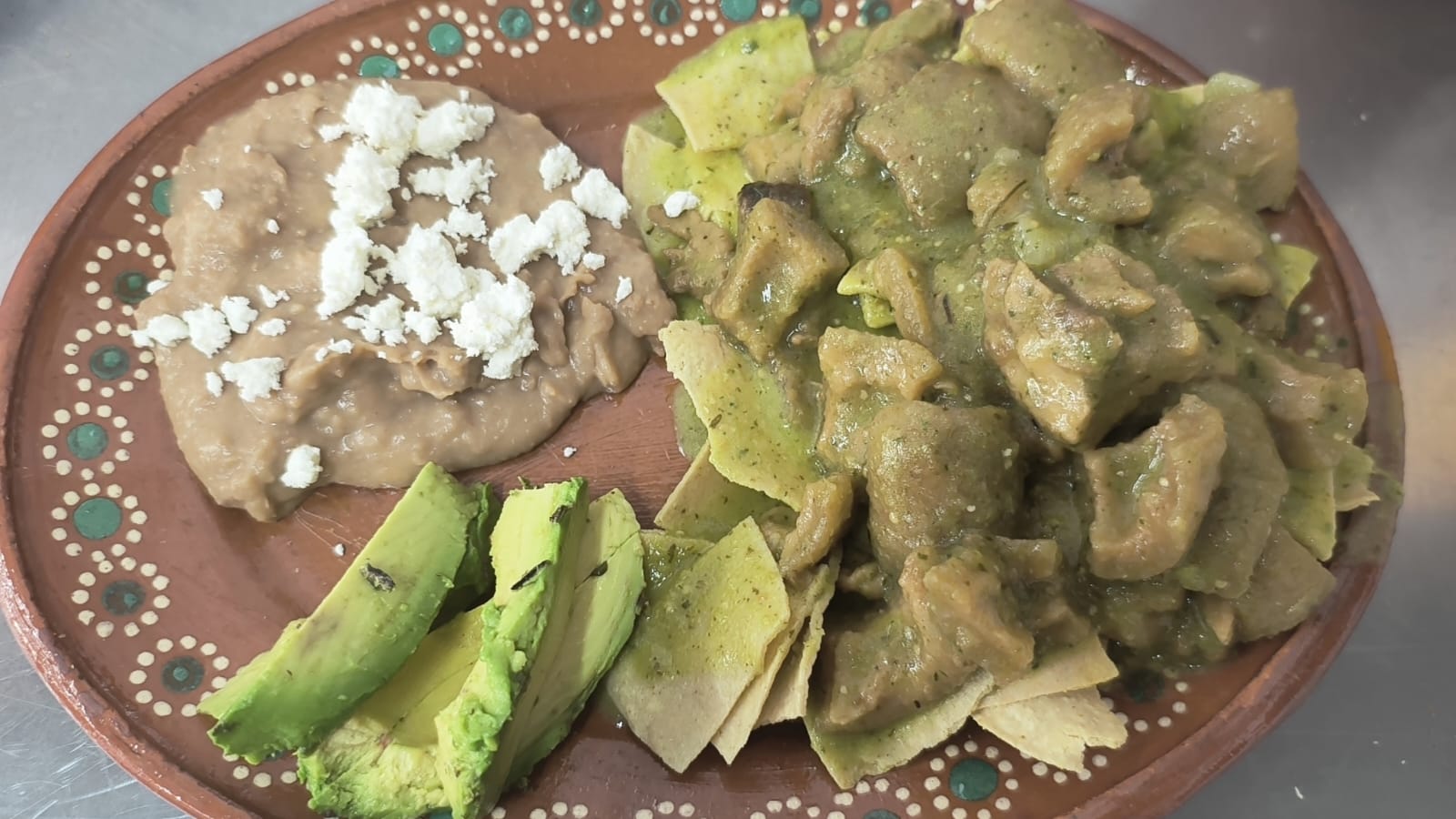 Chilaquiles con Chicharrón