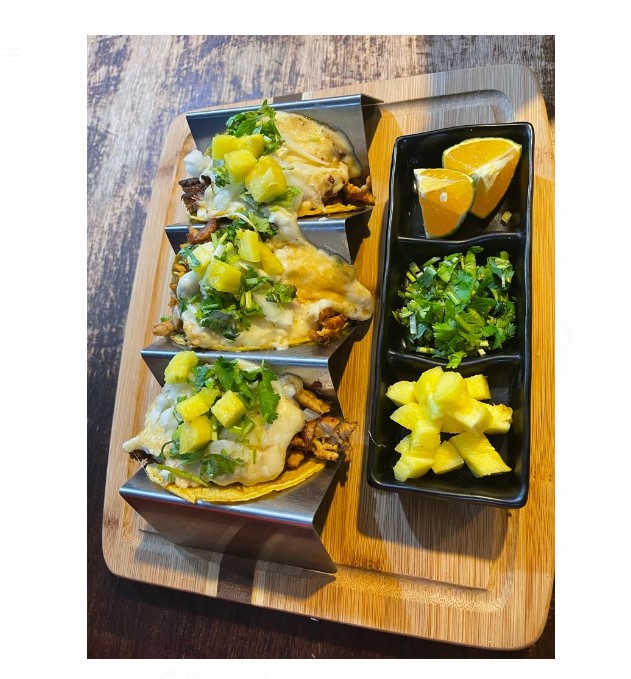 Tacos de Bistec , Pollo o Chorizo 3 uds