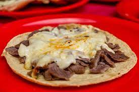 Tacos Cecina con Queso