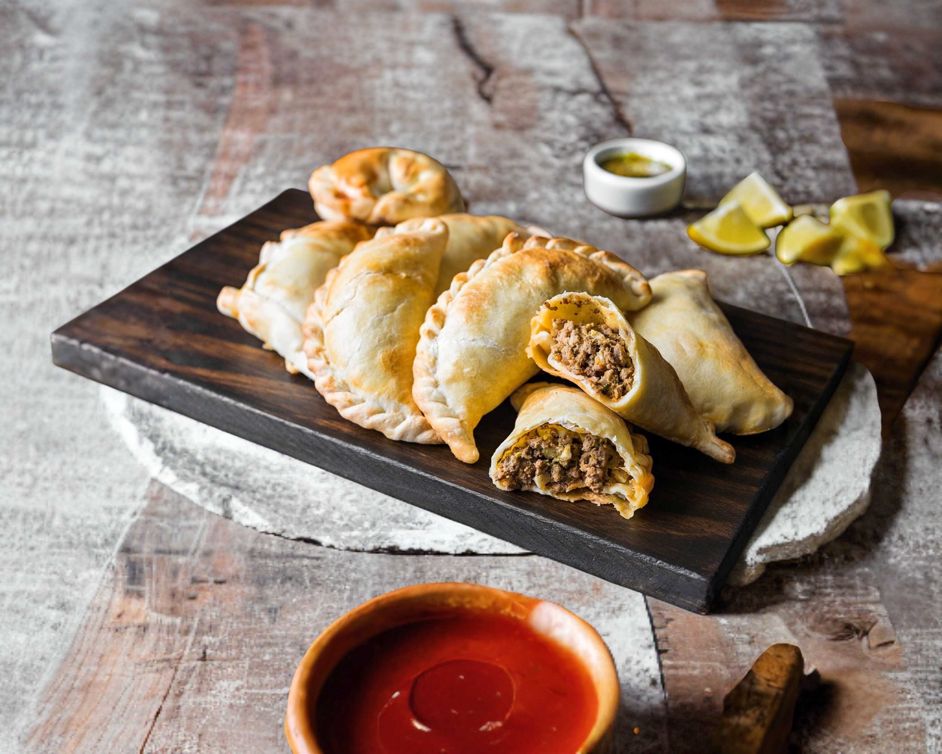 Empanada de Jamón, Elote y Queso