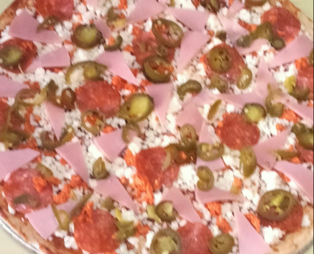 Pizza Chica de Pepperoni, Jamón y Jalapeño