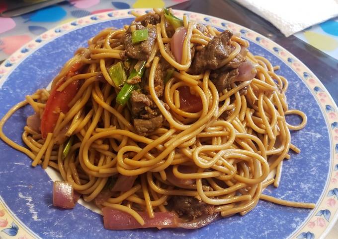 Tallarín Saltado de Carne