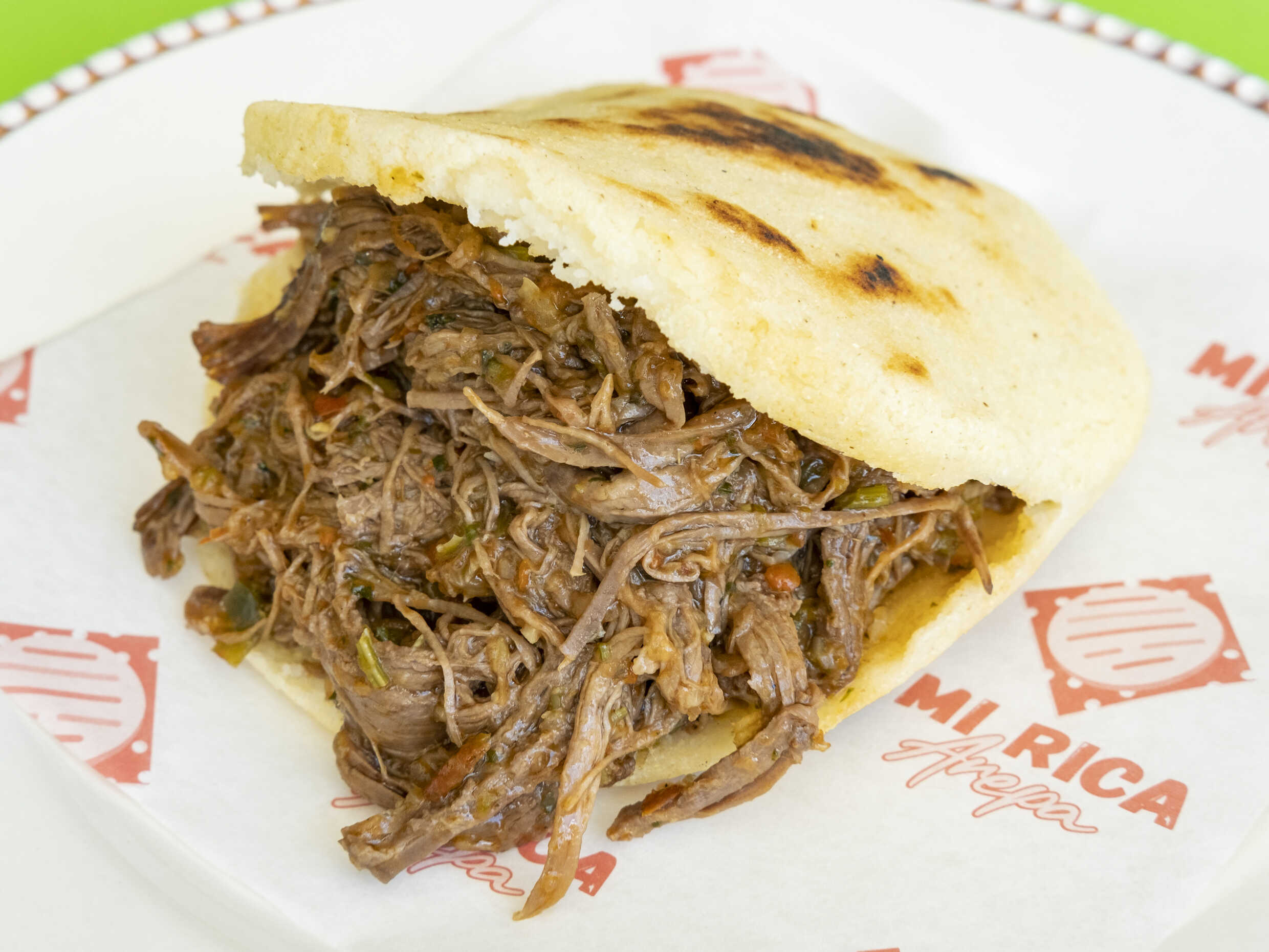 Arepa con Carne