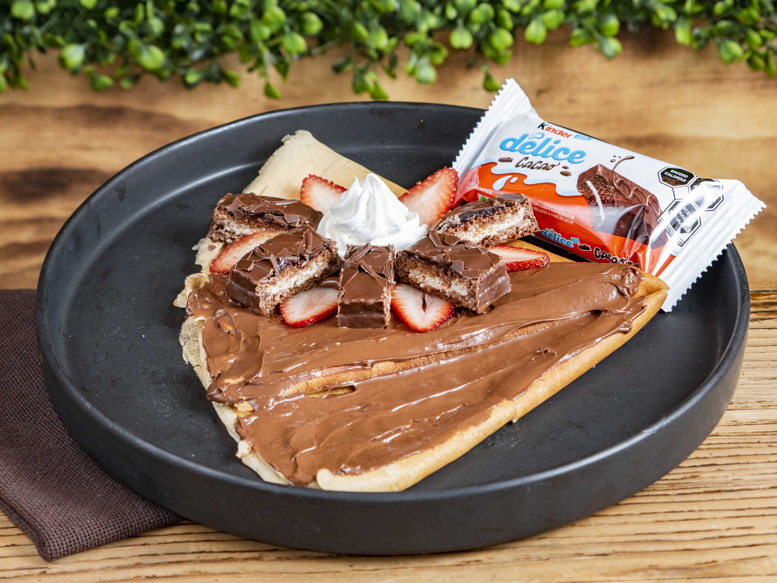 Crepa de Kinder Delice con Nutella