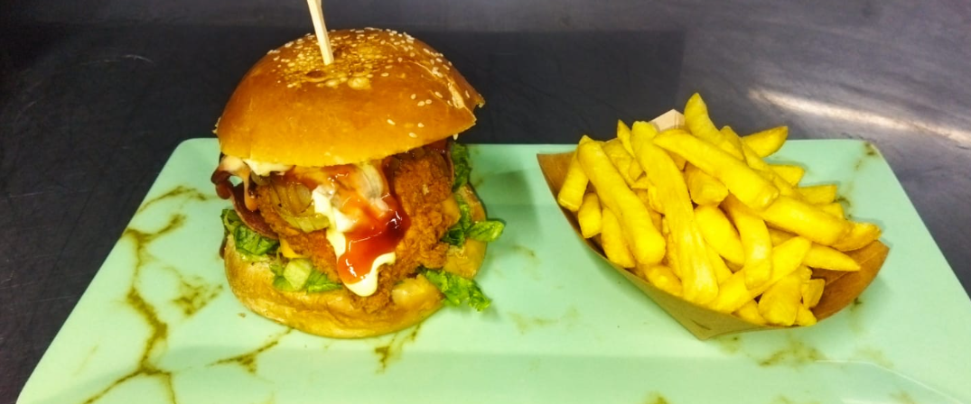 Hamburguesa de Pollo con Papas