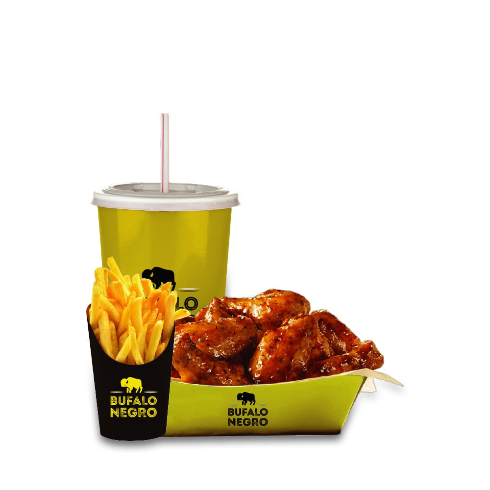 Búfalo 2: Orden de Alitas+Papas y Refresco o Agua.