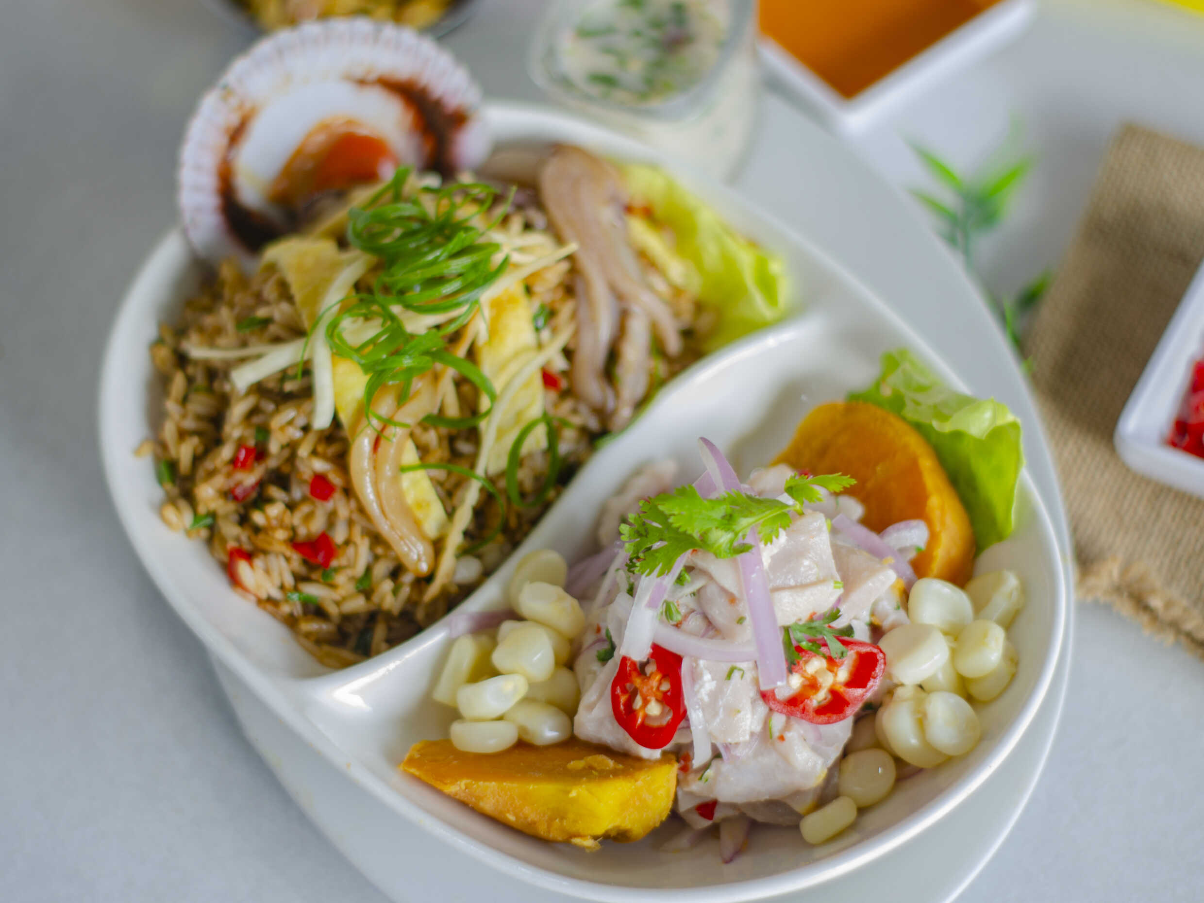 Chaufa de Mariscos y Ceviche
