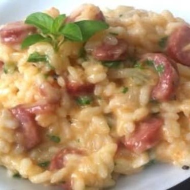 Todos os nosso risotos são elaborados com caldo de legumes feito na casa e fiarroz arborio finalizado com pamesão e mussarela(aproximadamente 600 grama)