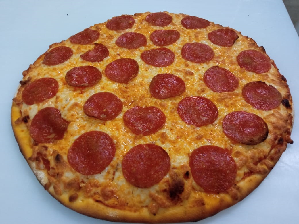 pizza grande de peperoni