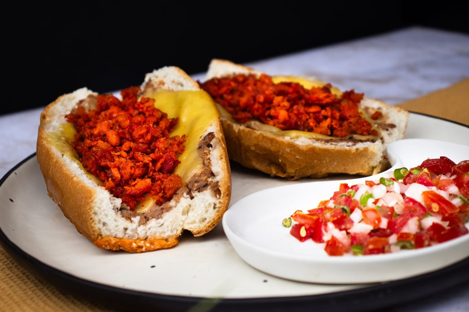 Molletes con Tocino, Jamón o Longaniza