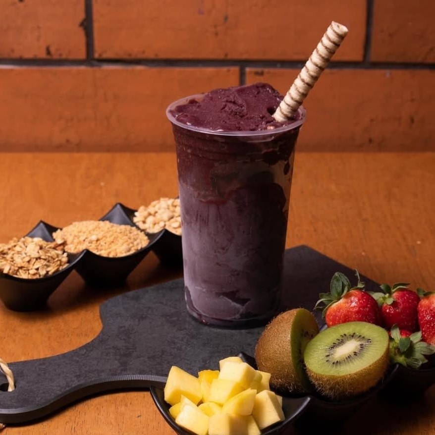 1 copo de 500ml com complementos e coberturas para saborear seu açaí.