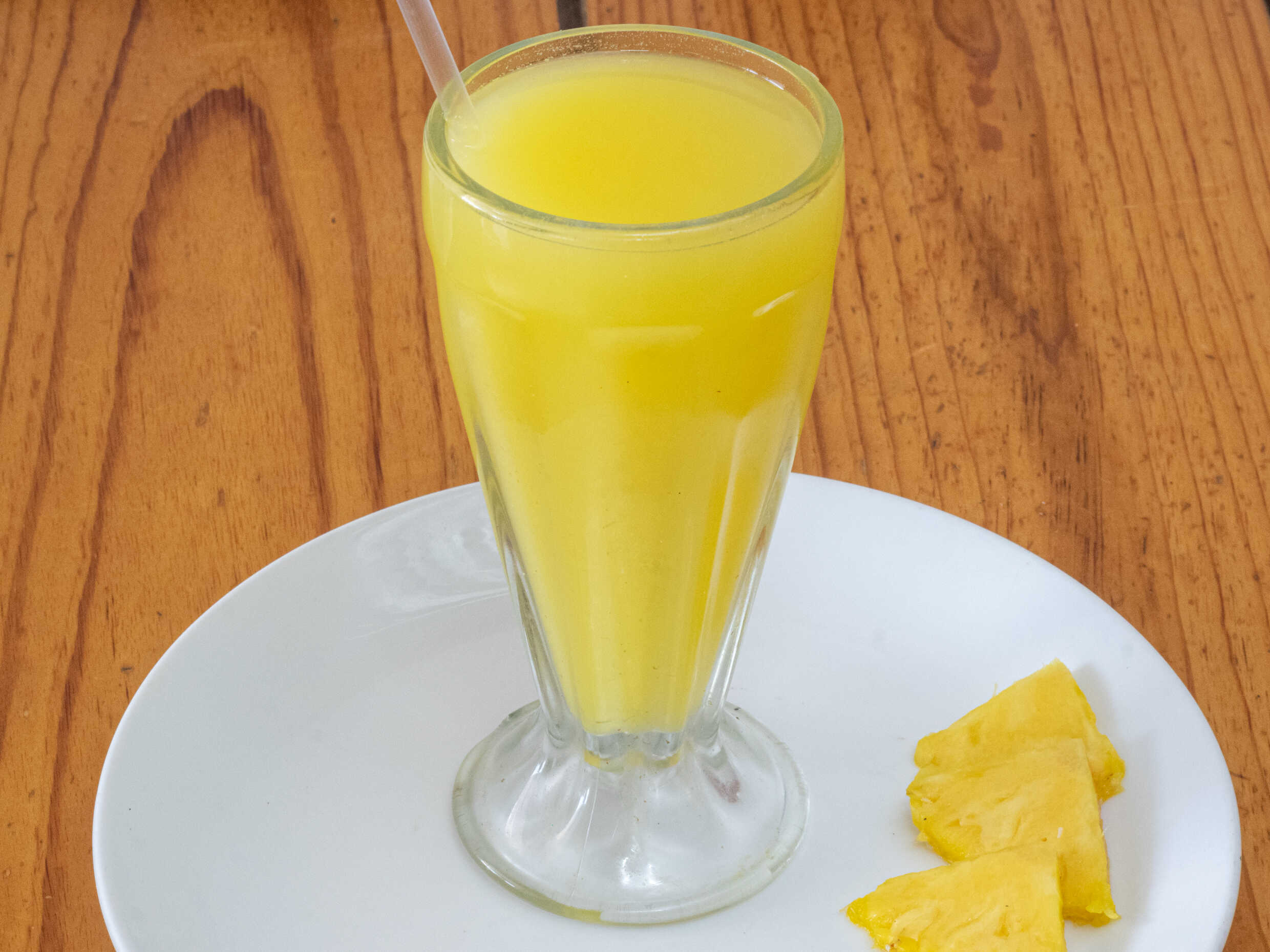 Sencillo  Jugo de Piña 1/2