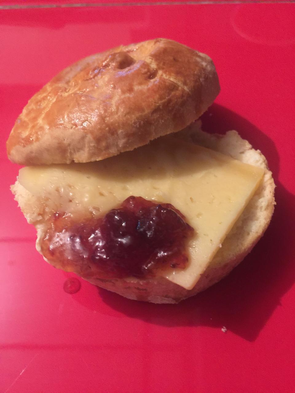 Bisquets Especial de Queso de Bola