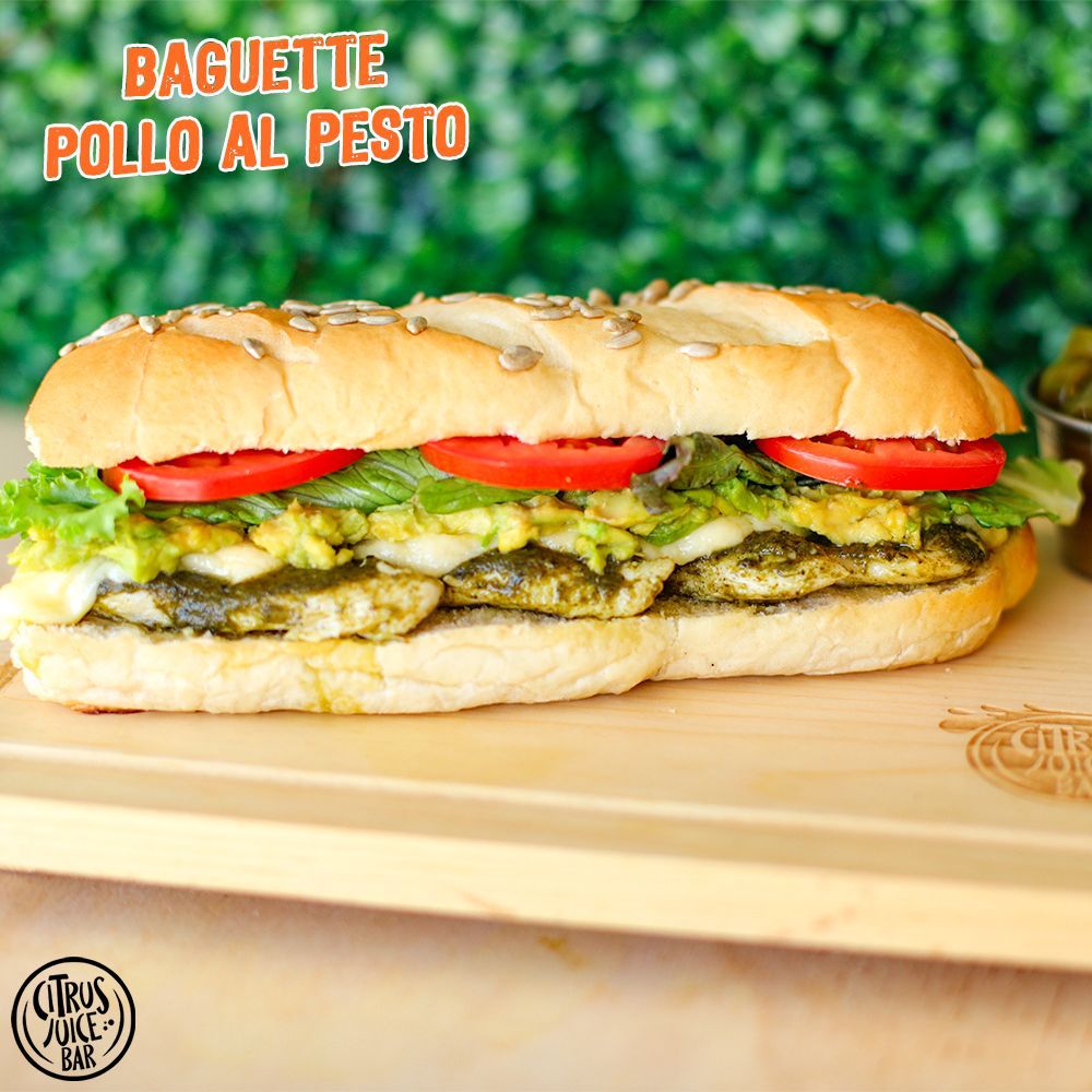 Baguette de pollo al pesto
