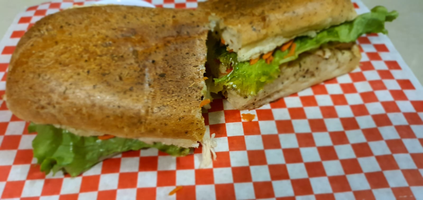 Baguette de Pechuga de Pollo y Queso