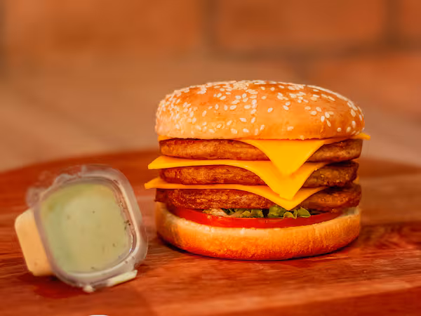 PAO 3 CARNE E 3 QUEIJO CHEDDAR