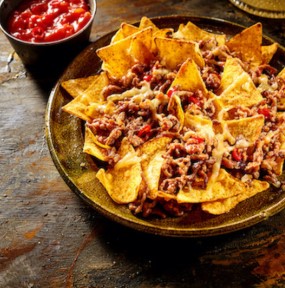 Nachos con Tocino