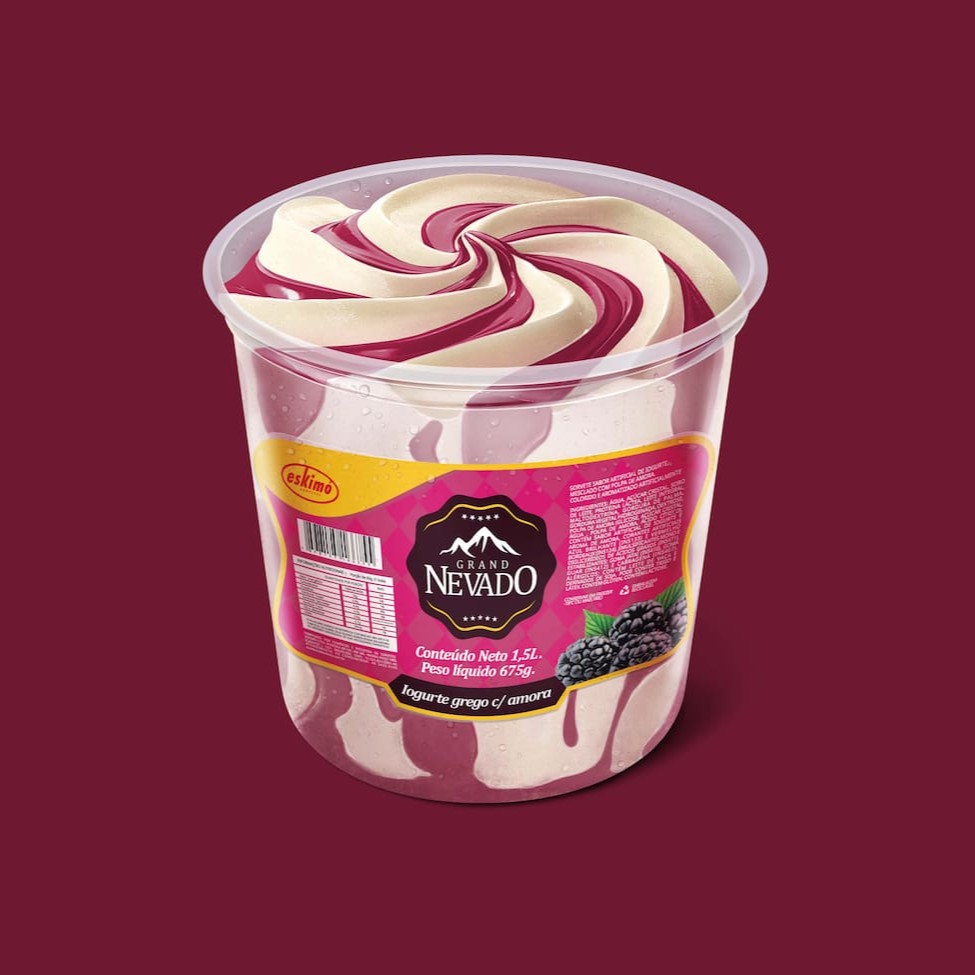 Ingredientes: água leite em pó integral açúcar cristal, gordura vegetal hidrogenada,glucose maltodextrinto, amora preta , contém iogurte em pó desidratado aroma idêntico ao natural e corantes artificiais amaranto ,amarelo crepúsculo, azul brilhante .