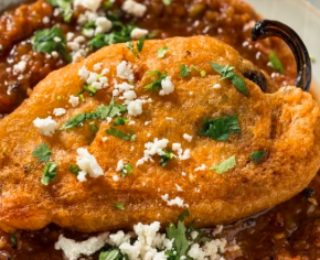 Chiles Rellenos de Picadillo o Queso