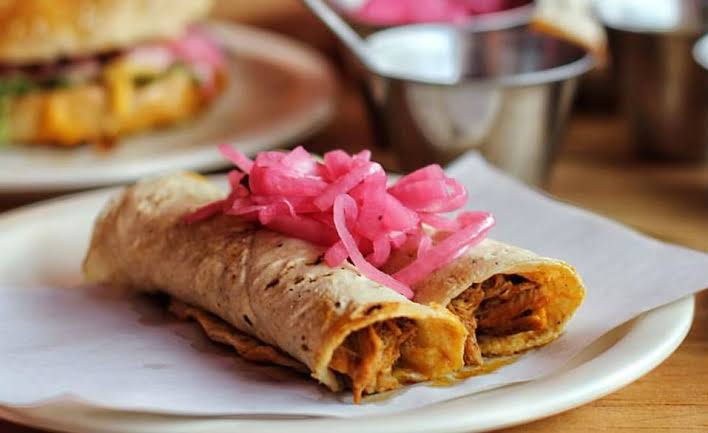 TACOS DE COCHINITA