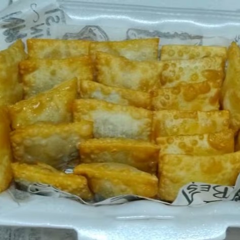 Porções de 25 Mini pastés de Carne e Queijo