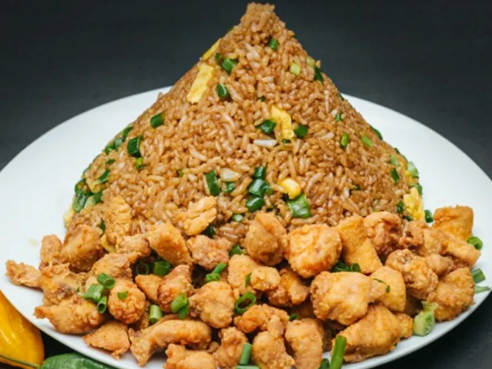 Chaufa de Chicharrón de Pollo
