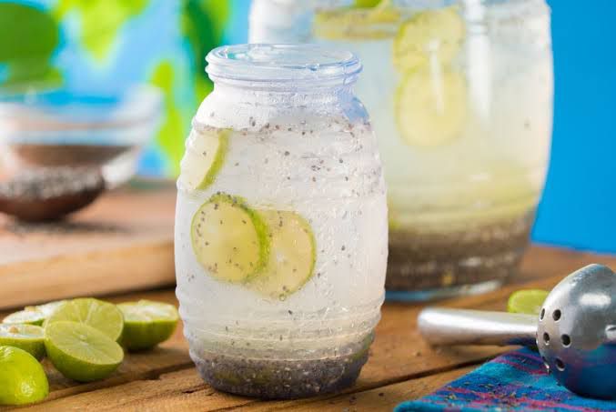 Agua Limón con Chía