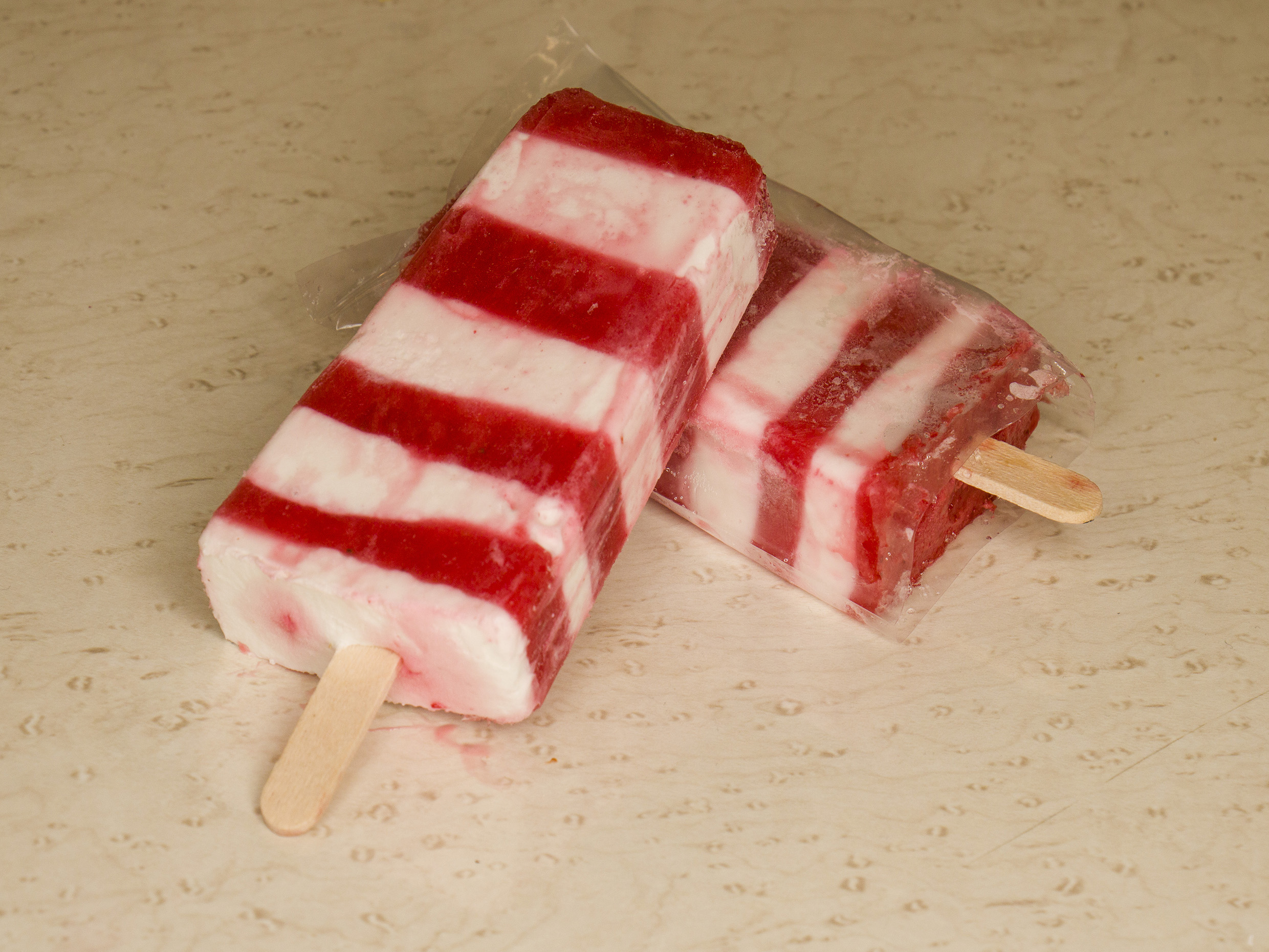 Paletas de Crema Fresas con Crema