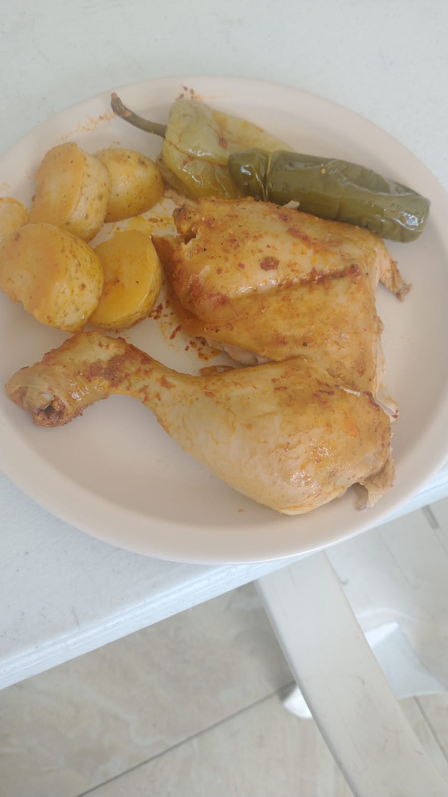 MEDIO  KILO DE BIRRIA DE POLLO