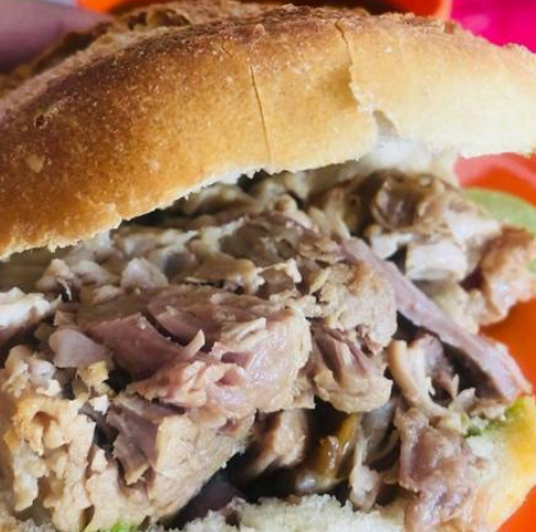 Tortas de carnitas