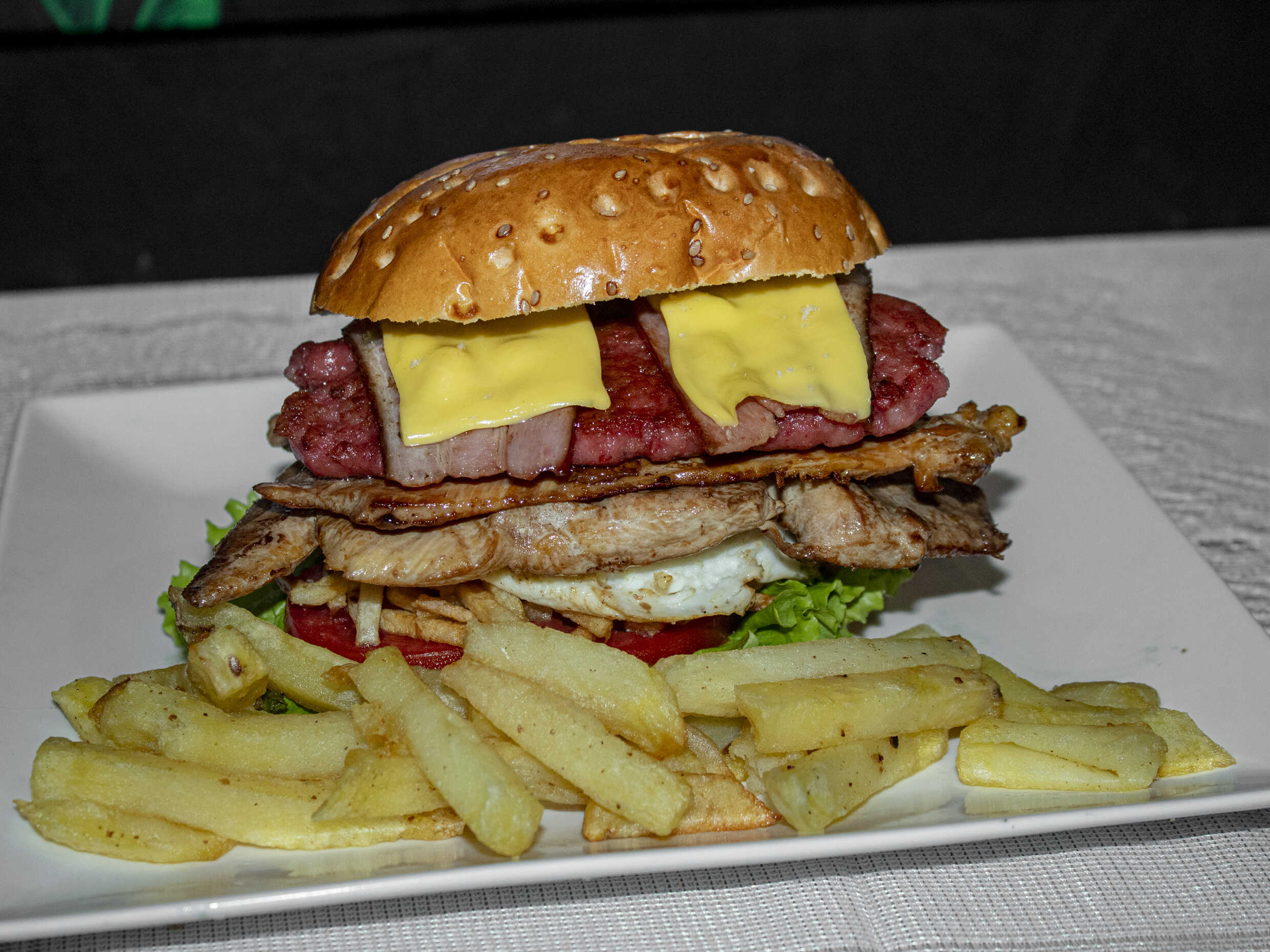 Hamburguesa Mixta Pollo y Chorizo