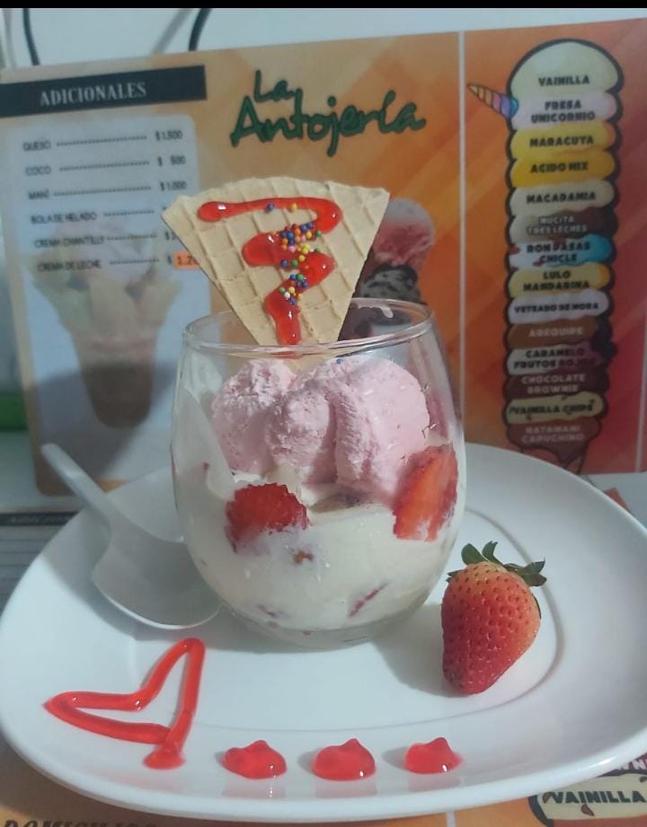 Combo 2 Fresas con Crema Pequeñas
