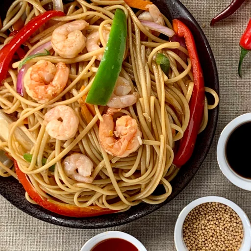 Pasta Oriental con Camarones