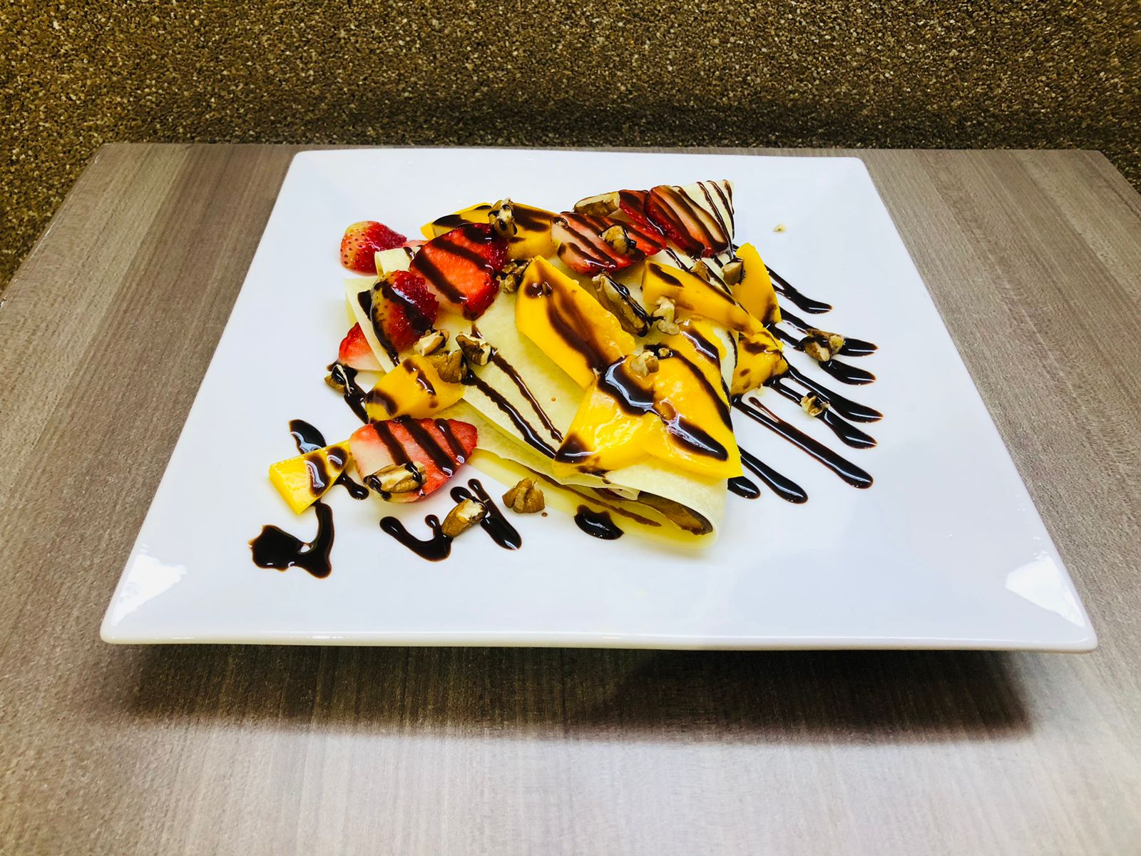Waffles con Fudge y Chantilly