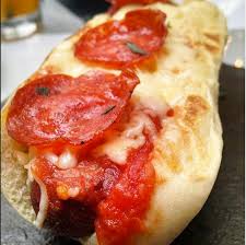 Hot Dog Grande Peperoni