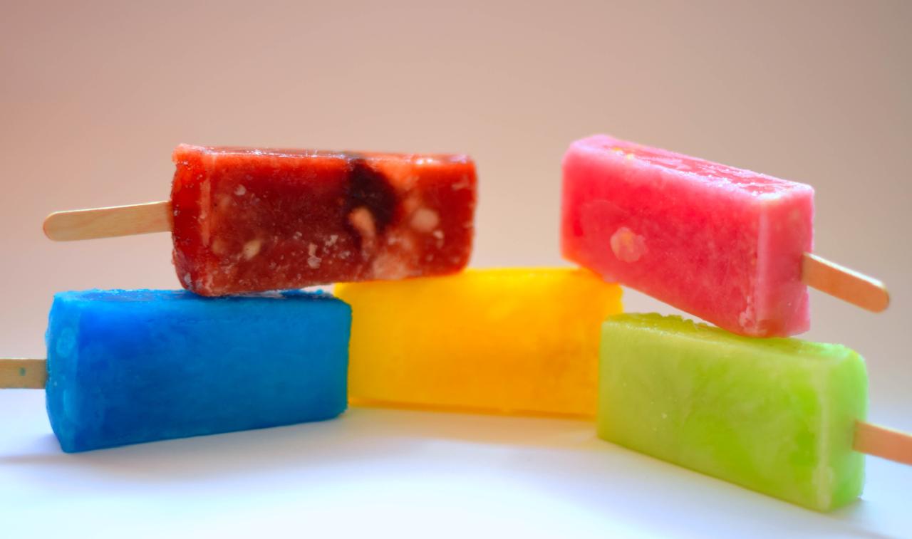 Paquete de 10 Paletas de Agua Surtidas