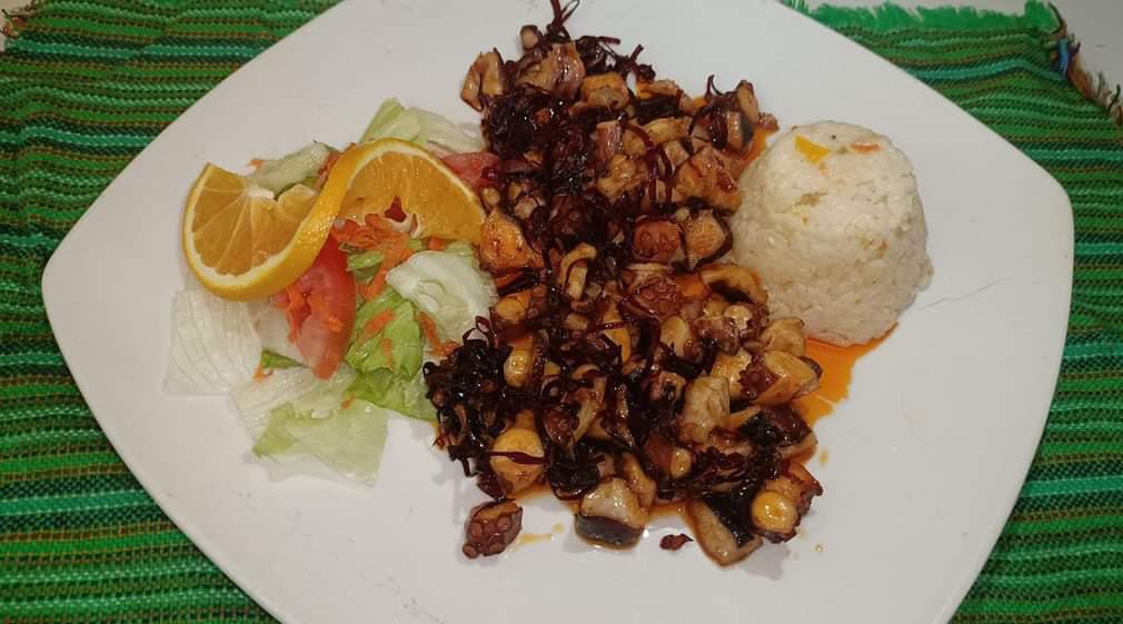 Pulpo al Ajillo