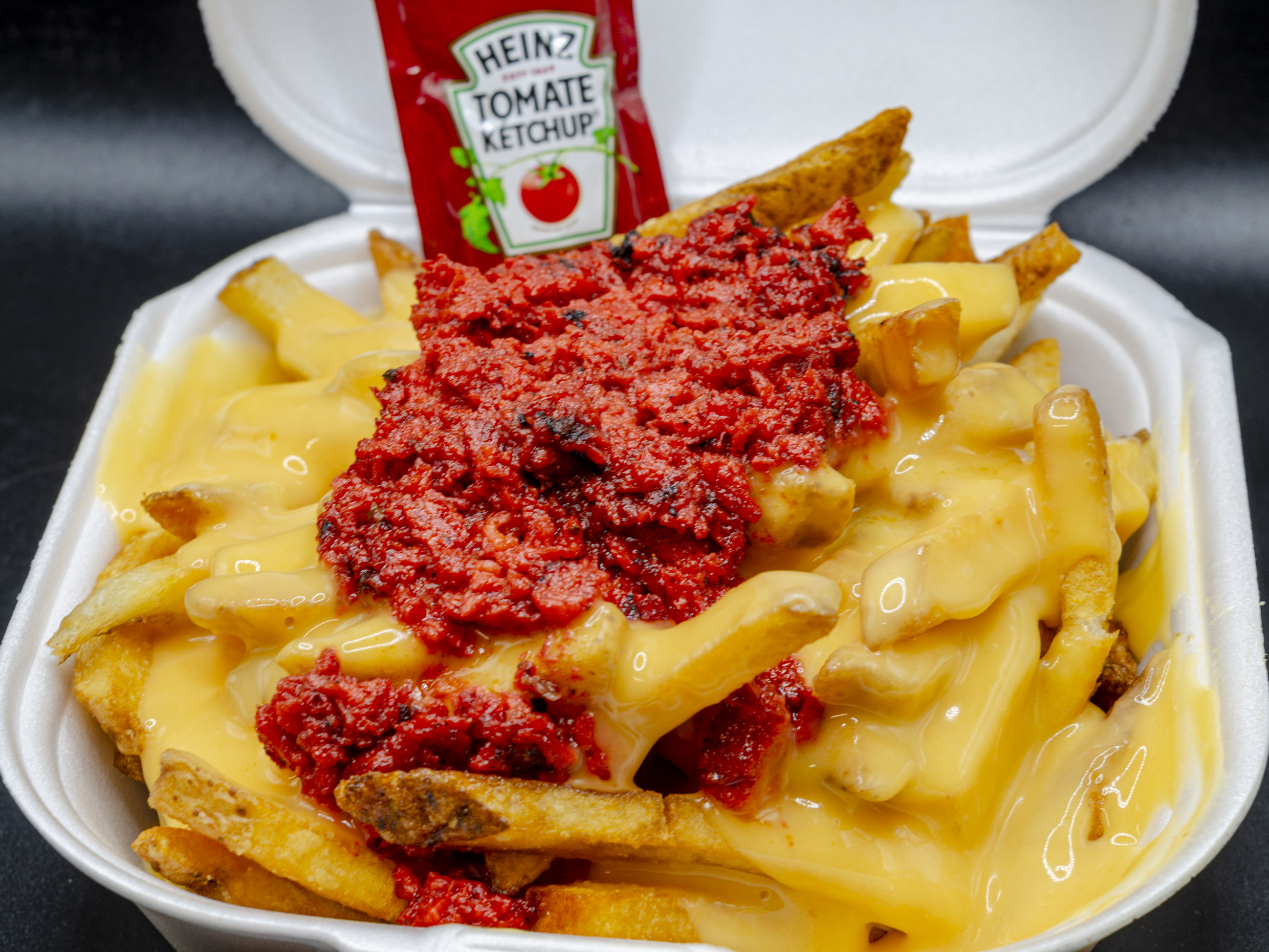 papas fritas con choriizo