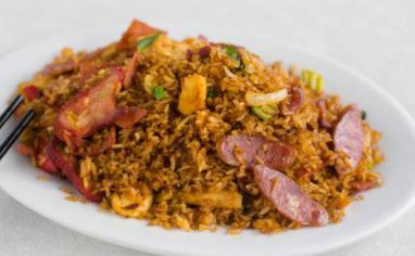 16. Arroz Frito con Chorizo Chino