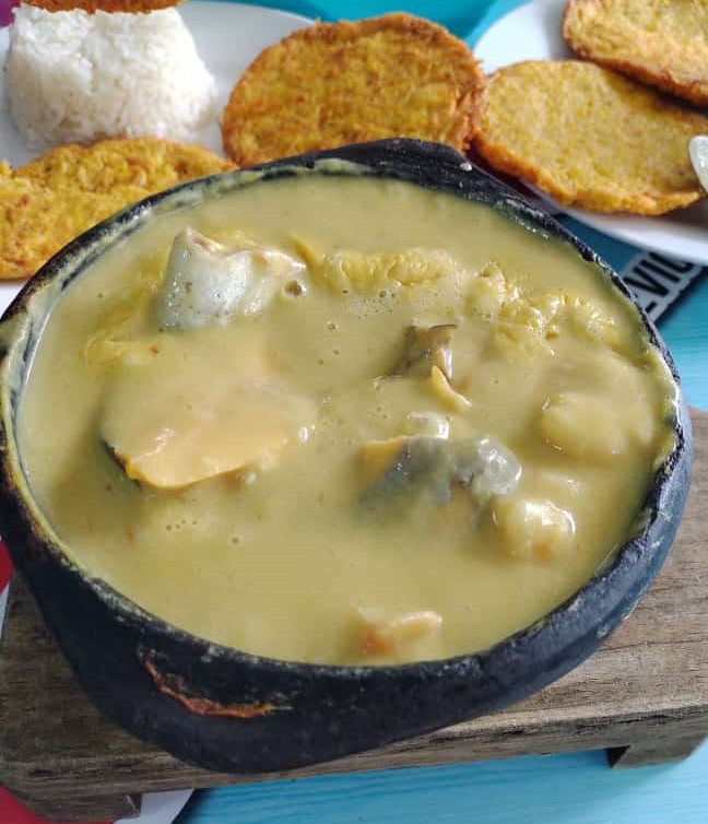 Cazuela de Solo Bagre Pequeña