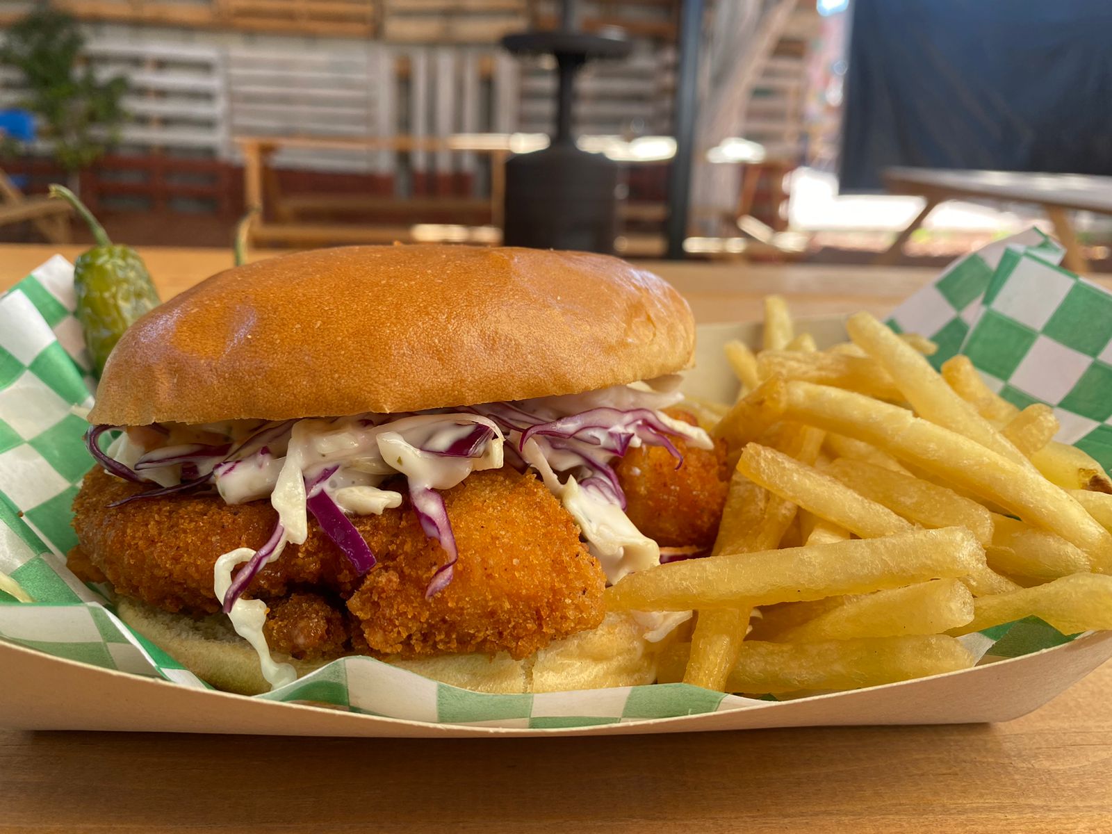 Hamburguesa de Pollo Clásica