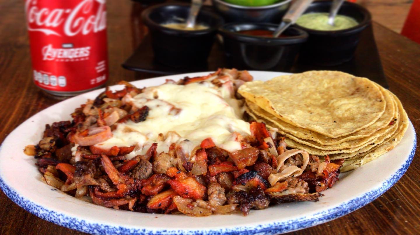 Fortachón (Mezcla de Carnes con Queso FUNDIDO)